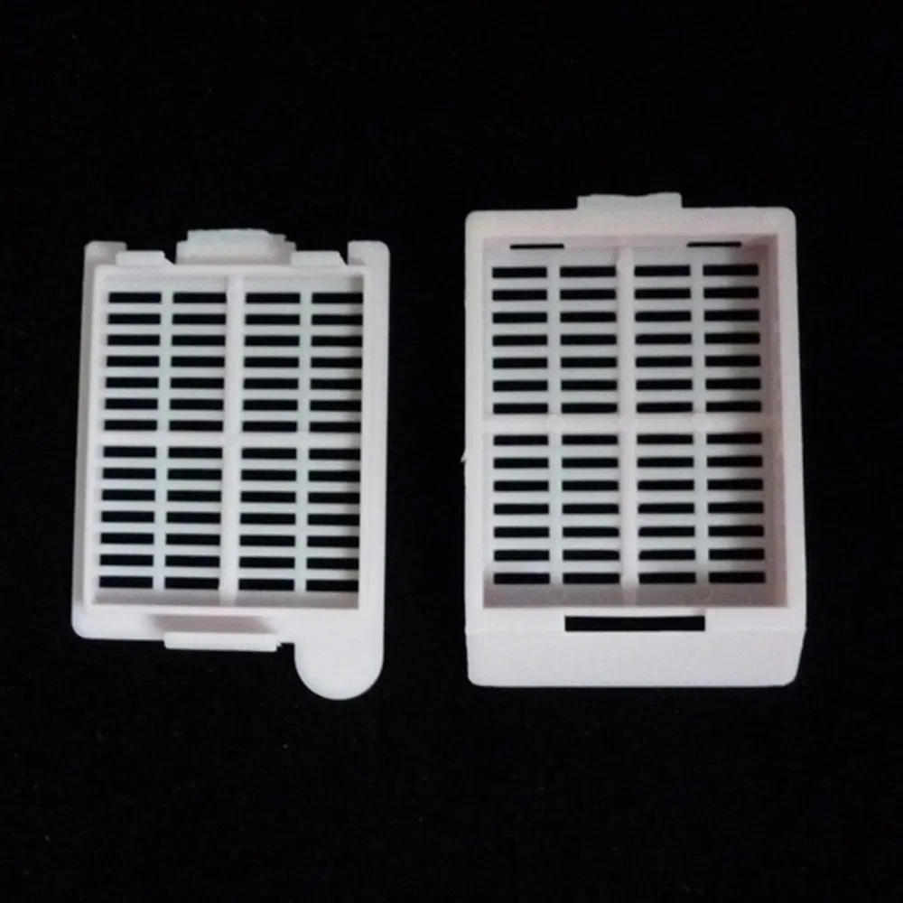 Laboratory Grade White Perforated Disposable Medical Supplies Cassette for Histopathology Workflow Analysis